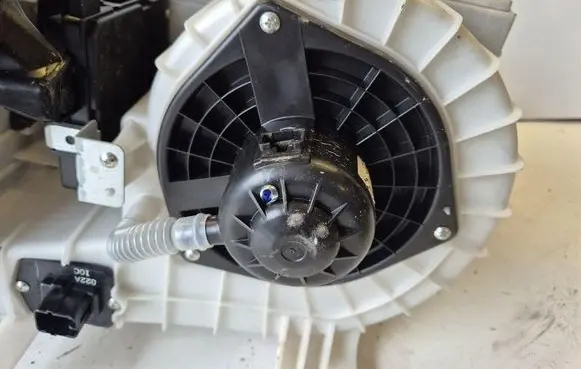 Mitsubishi ASX Heater fan/blower CSA431D214