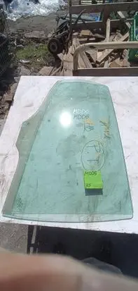 Mercedes-Benz C AMG W202 Rear door window glass 1212123