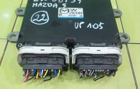 Mazda 5 Engine control unit/module 