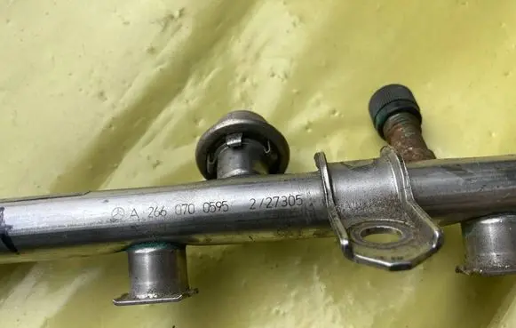 Mercedes-Benz B W245 Fuel main line pipe A2660700395 A2660700595