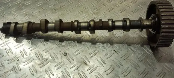 Ford Focus Camshaft l913b