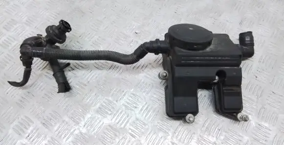 Porsche Cayenne (92A) Oil breather separator 94810713521