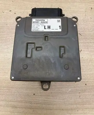 Toyota RAV 4 (XA50) LED ballast control module 8990742020 1437000331