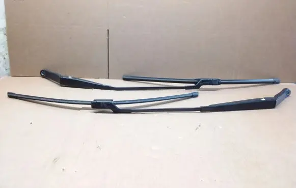 Peugeot 508 Front wiper blade arm 3392125877 3392125879 9686497680