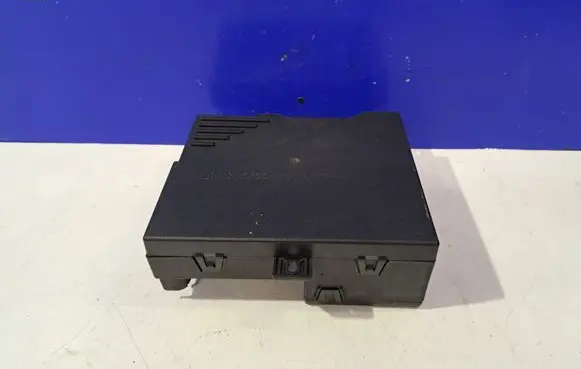 Mercedes-Benz S W221 Fuse box set A2215400401 A2215458232