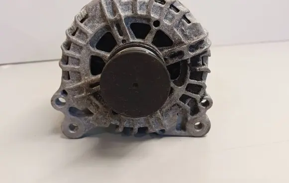 Skoda Octavia Mk3 (5E) Generator/alternator TG14C043 LRA03185