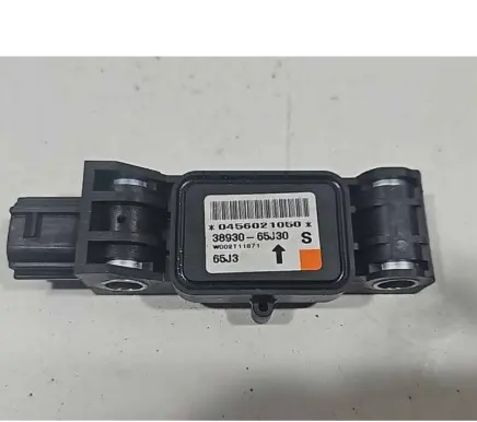 Suzuki Grand Vitara II Airbag deployment crash/impact sensor 3893065J30