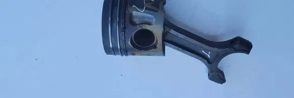 SsangYong Rodius Piston with connecting rod