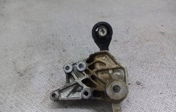 Citroen C5 Engine mounting bracket 9645161180