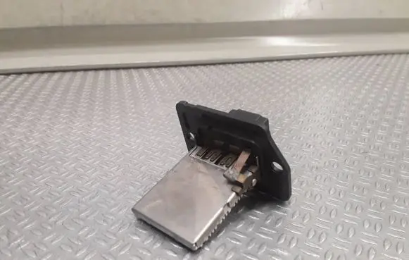 Hyundai Sonata Heater blower motor/fan resistor 