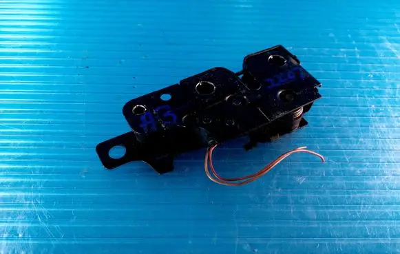 Audi A3 S3 A3 Sportback 8P Engine bonnet/hood lock/catch 8P0823509D