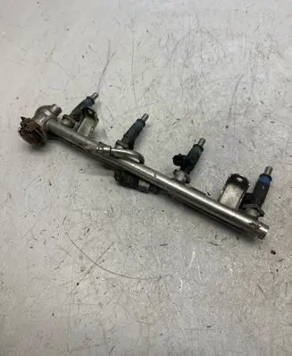 Audi A4 S4 B5 8D Fuel main line pipe 058133681 06B133551K