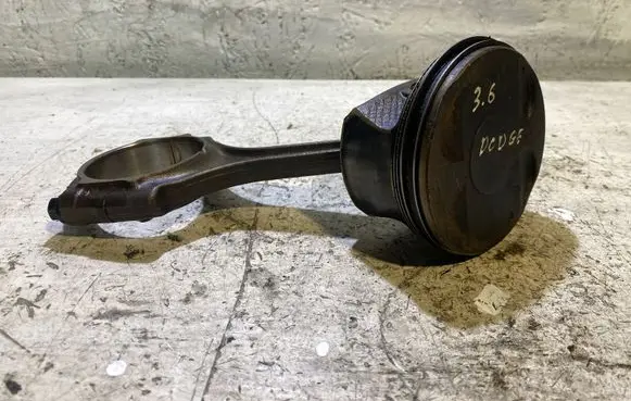 Dodge Challenger Piston with connecting rod