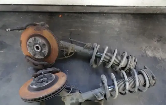 Nissan Qashqai Front wheel hub spindle knuckle