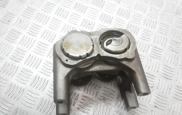 Mercedes-Benz C W205 Balance shaft A2740300685 A2740340112