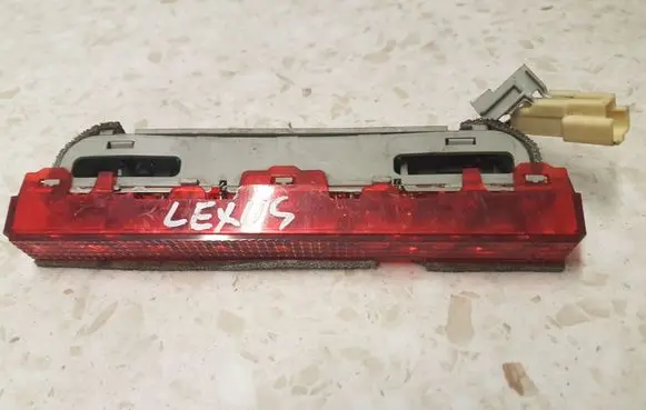 Lexus IS 220D-250-350 Third/center stoplight