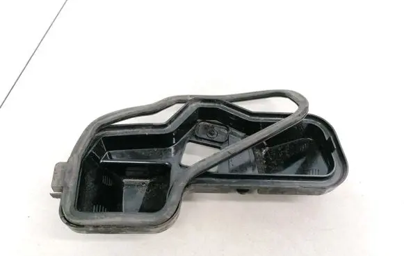 Audi A6 S6 C5 4B Headlight/headlamp dust cover 14846700 14846702