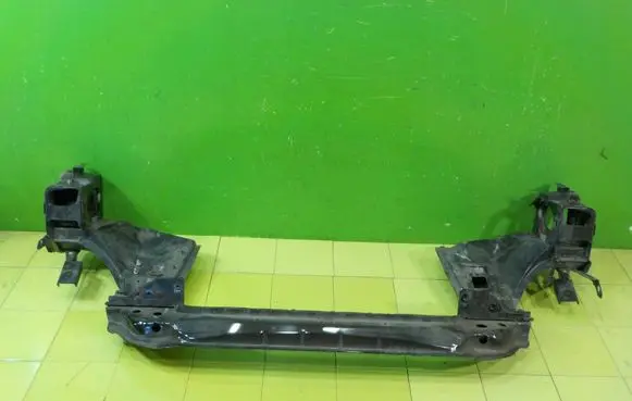 Rover Range Rover Radiator support slam panel XP79
