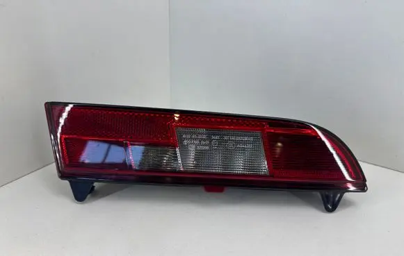 BMW i3 Rear bumper light 7304044