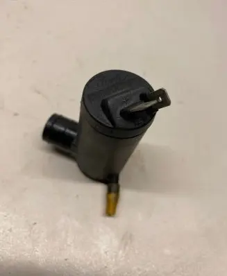 Ford Fiesta Windscreen/windshield washer pump 83BB17K624AA