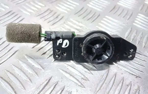 Nissan Primera Front door high frequency speaker 1350135 07960