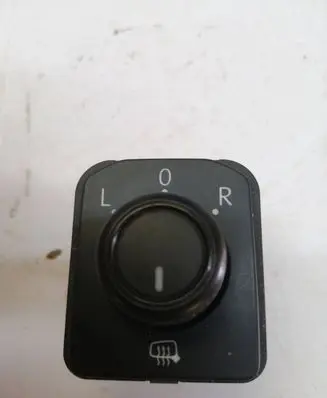 Volkswagen PASSAT B8 Wing mirror switch 3G0959565 24614