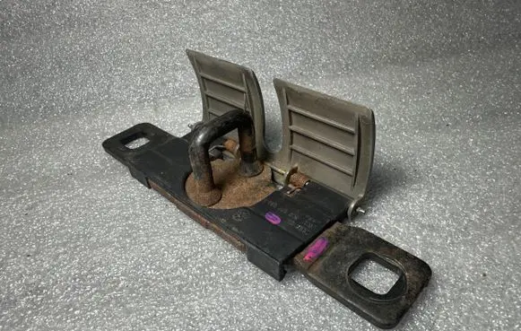 Audi A3 S3 8L Tailgate/trunk/boot lock/catch/latch 8L0827085A