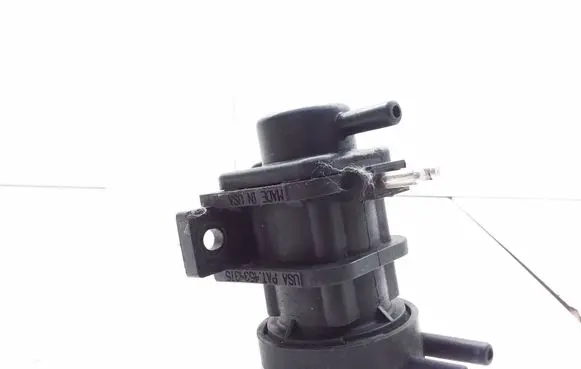 Mercedes-Benz E W210 Turbo solenoid valve 0005450327 4522371