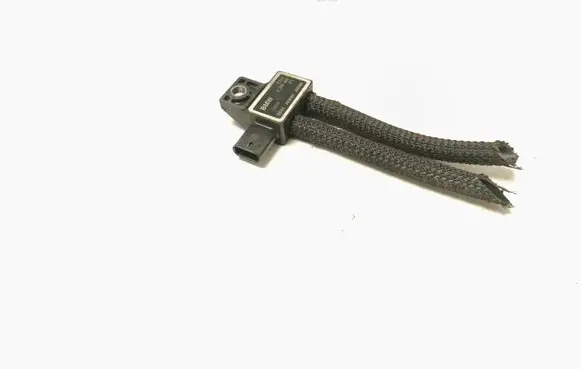 BMW 5 F10 F11 Exhaust pressure sensor 8570686