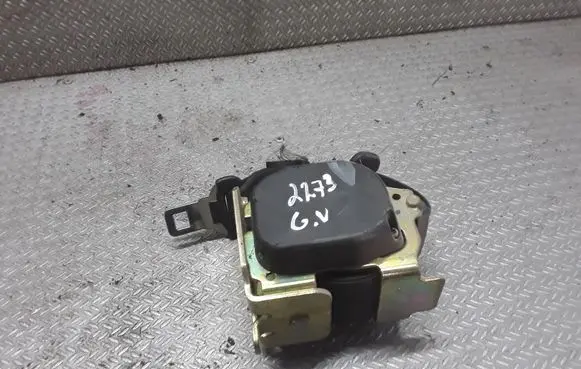 Middle seatbelt (rear)