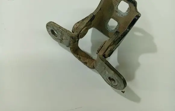 Fiat Freemont Rear door lower hinge 