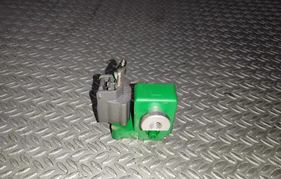 Renault Laguna III Airbag deployment crash/impact sensor 477030002 988300001R