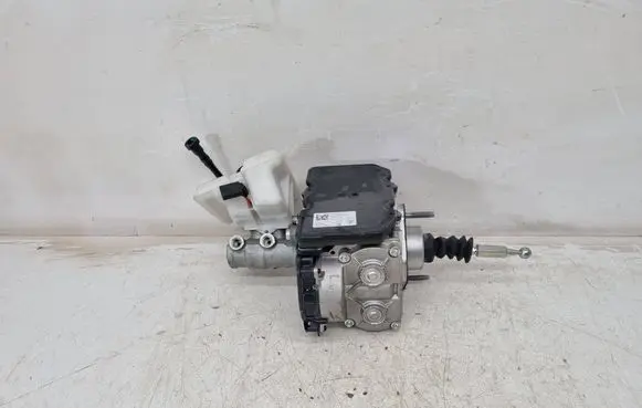 Porsche Cayenne (9Y0 9Y3) Brake booster 9Y0614105P