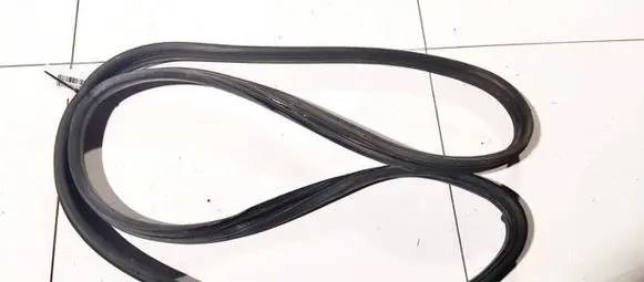 Rubber seal rear door