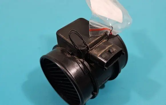 Opel Zafira A Mass air flow meter 90530463 IMPRK1416194