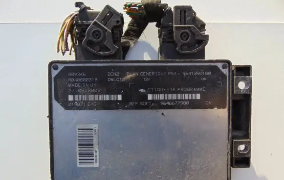 Citroen Berlingo Engine control unit/module 9641390180