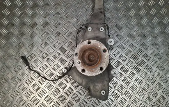 Front wheel hub