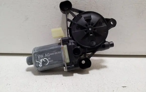 Audi A5 Rear door window regulator motor 8W0959802 0130822704