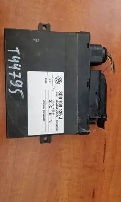 Volkswagen Touareg I Keyless (KESSY) go control unit/module 3D0909135J