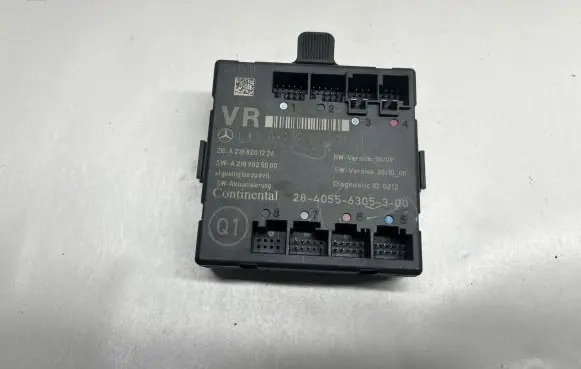 Mercedes-Benz CLS C218 X218 Door control unit/module A2189001101