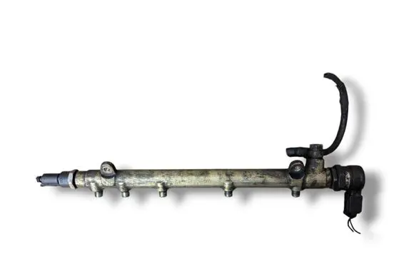Mercedes-Benz E W211 Fuel main line pipe 0445214038 A6110700395