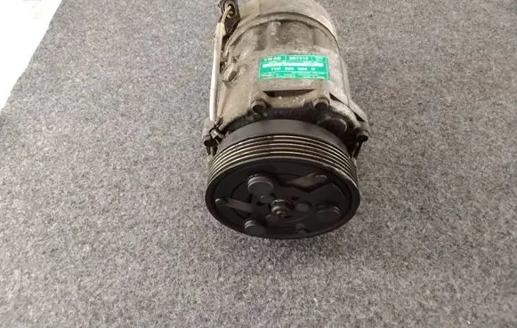 Volkswagen Caddy Air conditioning (A/C) compressor (pump) 7H0820803D SD7V16 0572005724