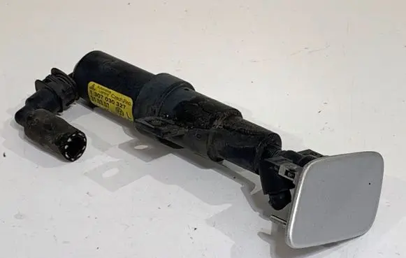 Volkswagen PASSAT B6 Headlight washer spray nozzle 3C0955103A