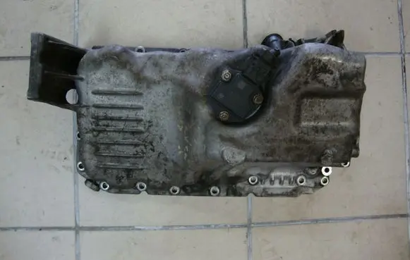 BMW 5 E60 E61 Oil sump 7803071
