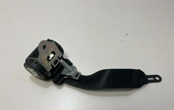 BMW M3 e92 Rear seatbelt 7151684