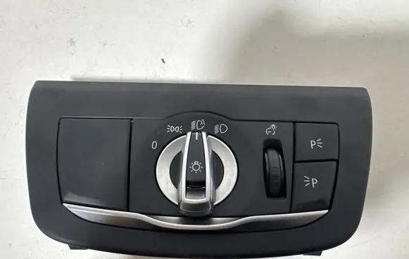 BMW X3 G01 Light switch 5A67868 18347910 3054970500775