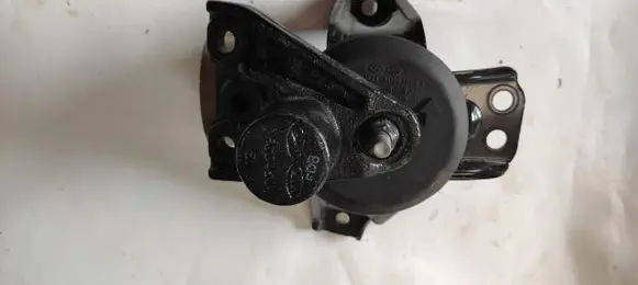 Hyundai Santa Fe Engine mount vacuum valve 21824-S1100