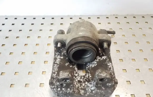 BMW 5 E39 Front brake caliper