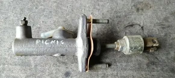 Toyota Picnic Clutch master cylinder 3145416010