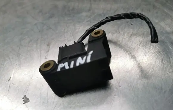 Mini One - Cooper Coupe R56 Airbag deployment crash/impact sensor 6977398